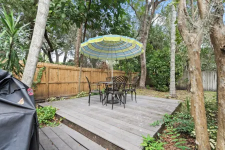 Heated pool.  4-bedroom house. 6.9 miles to honeymoon Beach.