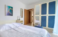 modern 2-bedroom apartment with WiFi, AC in serene Punat Hotels in Punat