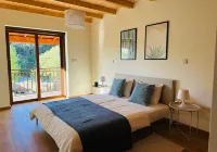 Casa do Sol e Vinho: Breathtaking views & oasis of peace villa Hotel dekat Rio da Vila