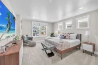 Bend Luxury • Hot Tub • Game Room • Near Downtown