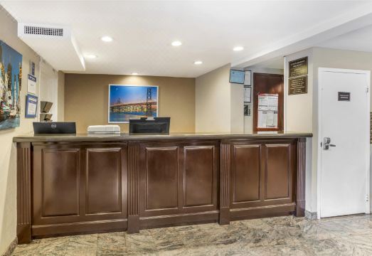 뉴욕 인근 호텔 전경