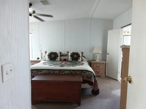 Charming 3 bedroom Florida Gator Camp 2.0 off the rim of Lake Okeechobee - BHR