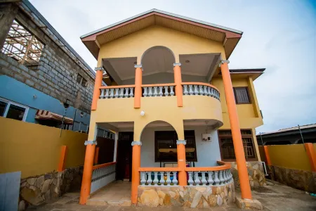 Holistic & Wellness Living Отели в г. Sakumono