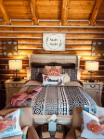 Private Riverfront Hygge Cabin