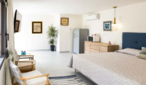 Can Candiu. Establecimiento de 2 Casas Enteras