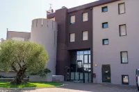 Hotel HDomus فنادق في Mozzecane