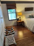 Lake Austin waterfront retreat sleeps 6!