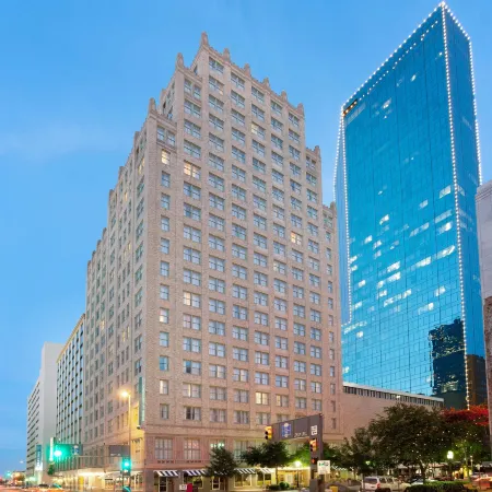 Courtyard Fort Worth Downtown/Blackstone Отели рядом с достопримечательностью «Fort Worth Herd Longhorn Cattle Drive»