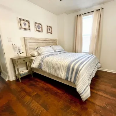 Charming 3-bedroom House - Two Blocks from the Beach Hotels in Ventnor City