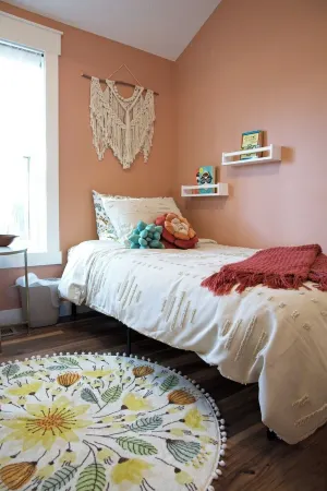 The Nature Loft: Brand-New 2-BR apartment in Troy with green space + patio