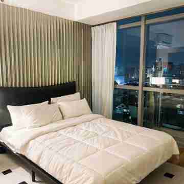 Luxurious 2-bedroom Penthouse across City of Dreams near Airport Rooms