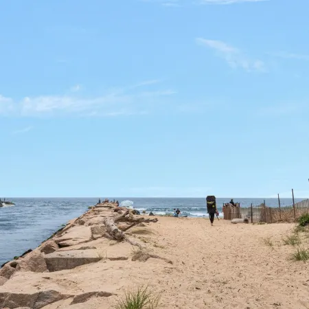 Newly renovated coastal retreat just 1.5 miles from the beach. Отели в г. Уэстерли
