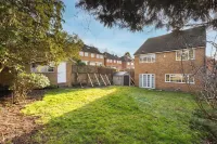 Garden Parking WiFi Near Sky Elstree Studios Hotels in Hertsmere District