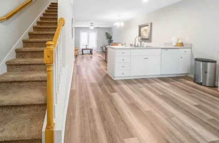 Cozy Townhouse in a Gated Community in Evans 1018 Отели в г. Эпворт