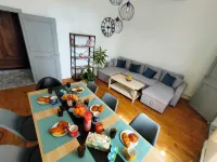 Grand Appartement Avec Cour, Idéal Pour les Familles. Animaux Acceptés ! Hotels in Moissac