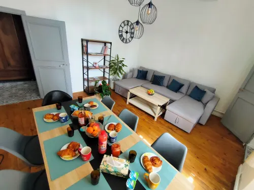 Grand Appartement Avec Cour, Idéal Pour les Familles. Animaux Acceptés ! Hotels in Moissac