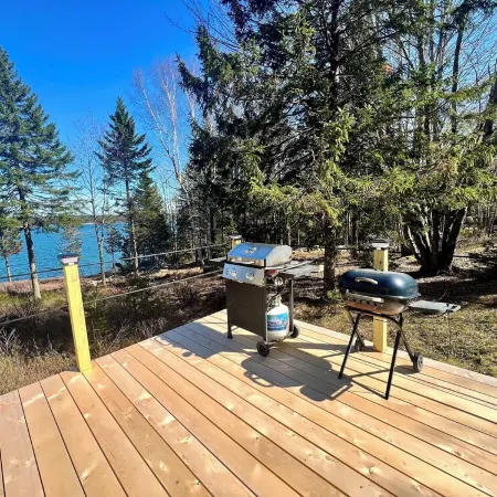 Charming ocean view cottage with WiFi, AC in beautiful Steuben