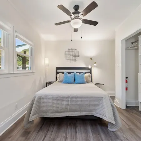 Quiet and Contemporary Home in Coveted Watts-Hillendale. Close to Duke/VA.