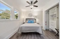 Quiet and Contemporary Home in Coveted Watts-Hillendale. Close to Duke/VA.