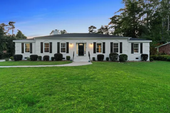 Par Four Retreat - Luxury Golf Getaway - 10 min AGNC