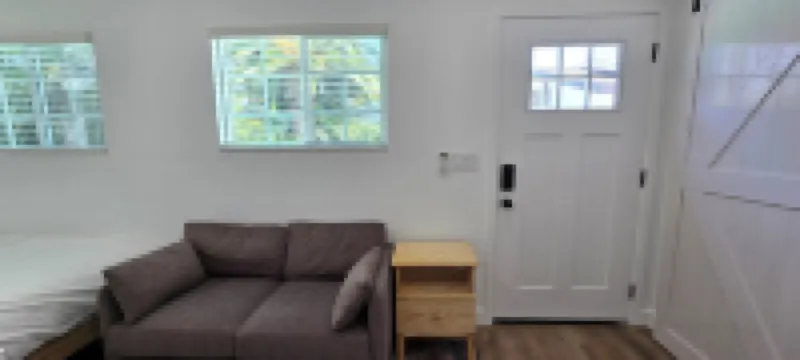 Cozy studio with WiFi and AC in welcoming Westminster