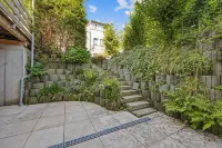 Bright 3-room maisonette apartment with 2 terraces near Schön Klinik Vogtareuth Hotel di Stephanskirchen