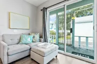 St. Pete Tiny House: Safe, close to beaches, downtown!