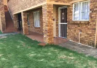 Modern 2 beds apartment 13km to OR Tambo Airport