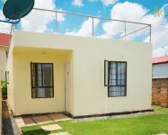 Skyline Villa>>>Close to Airport, Swimming Pool, Gym! Hotels in 