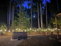 Cozy Mountain Retreat: Hot Tub, Game Room, Gym/Sauna, Perfect for Fall Getaways