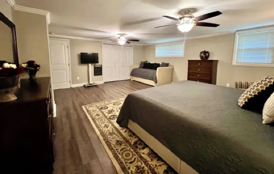 Great Escape on Lake Greenwood SC - comfortable lakefront home beautiful sunsets