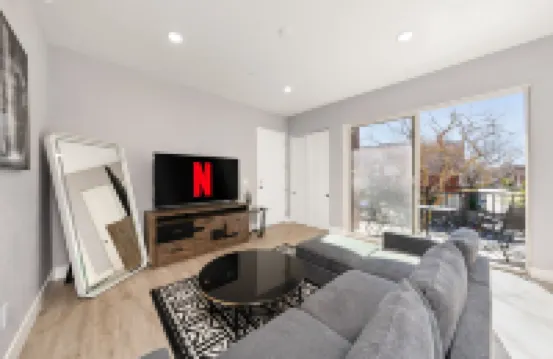 Cozy 1-bedroom apartment in enjoyable Sacramento with WiFi, AC