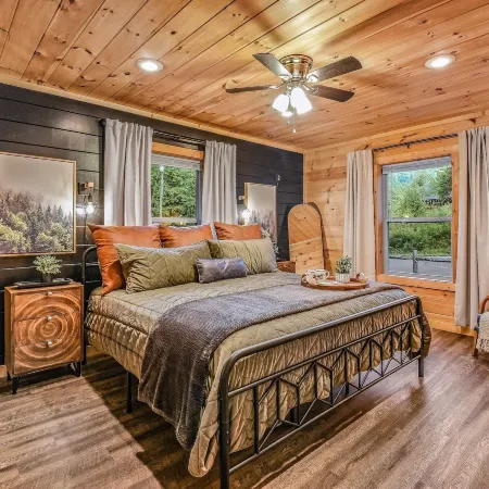 Creekside on the Bluff 2 Bedroom Cabin by RedAwning