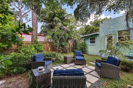 Downtown Sarasota, Casa de Zara