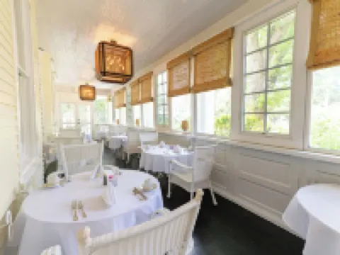The Edenton Collection-Captain's Quarters Inn Hotels in Edenton