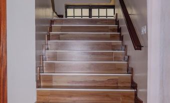 Lux Suites Enkarsis Bungalow Kisaju