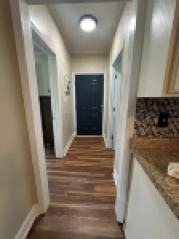 Experience Charlotte! Close to CLT Airport, White Water Center and More! 貝爾蒙特酒店