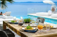 Gallery Luxury Suites & Rooms-Only Adults - Kolam Infiniti