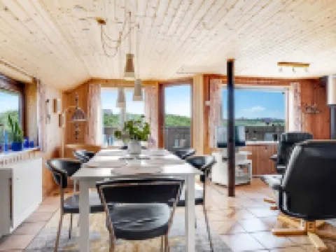 "Beatrice" - 150m from the Sea