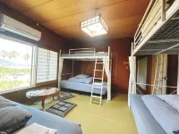 Guesthouse & Beach Cafe Fuego, Hostel Hotel a Hyūga