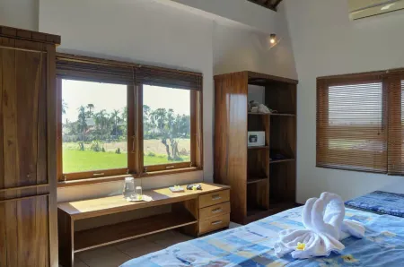 The Studio at Warung Bambu Pemaron Отели рядом с достопримечательностью «Puri Kanginan Buleleng»