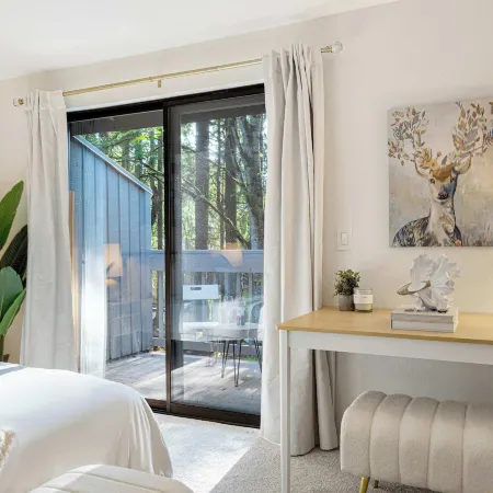 @ Marbella Lane - Luxury Townhome 14 Min to Lumen