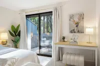@ Marbella Lane - 豪華聯排別墅，距離Lumen 14分鐘