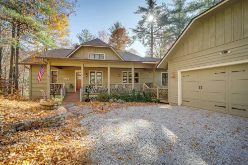 5 Mi to Sapphire Valley Skiing: Serene Family Home - Homestays
