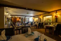 The Old Bell at Warminster 에딩턴 호텔