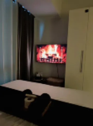 Stunning 42nd Floor Apt with Netflix