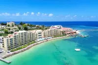 The Villas at Simpson Bay Resort - bar