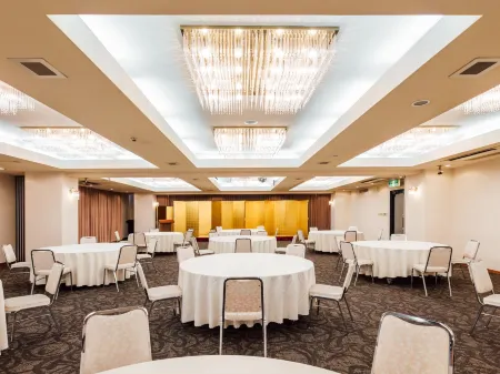 Urban Hotel Nihonmatsu Отели рядом с достопримечательностью «Ebisu Circuit»