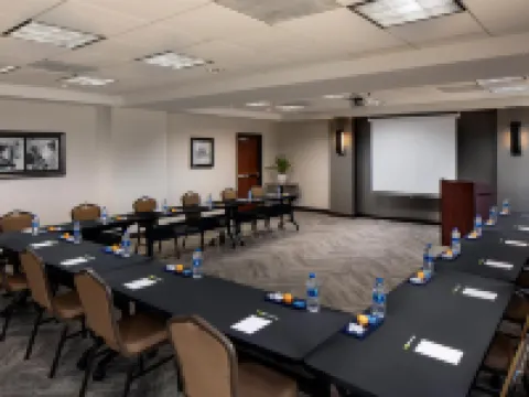 Hyatt Place Charlotte Arrowood Hotels in Charlotte