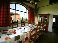 Charming Tuscan Farmhouse